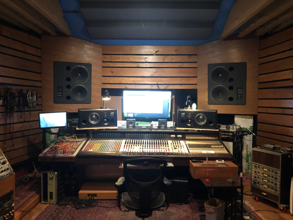 Mixing Room Acoustic Treatment – Acoustic Fields