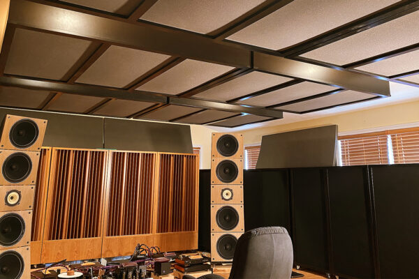 pitcairn-listening-room-4