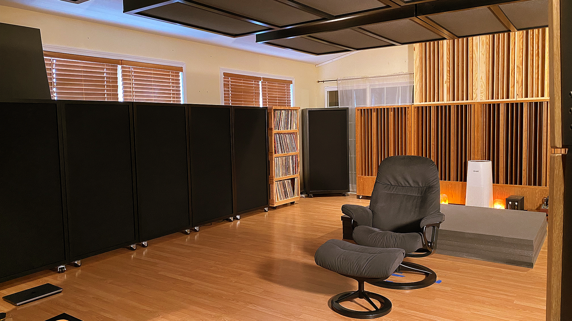 pitcairn listening room 5